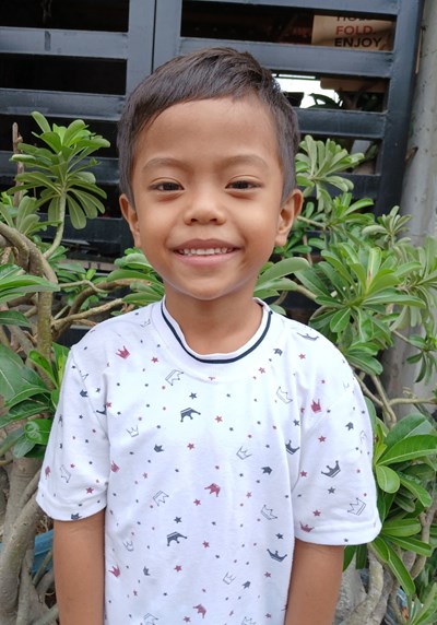 Help John Rick by becoming a child sponsor. Sponsoring a child is a rewarding and heartwarming experience.