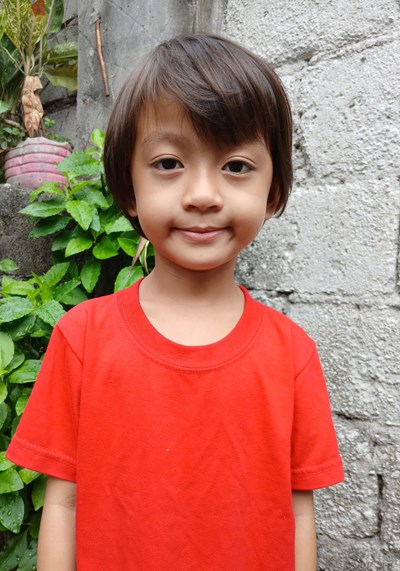 Help Zyrille by becoming a child sponsor. Sponsoring a child is a rewarding and heartwarming experience.