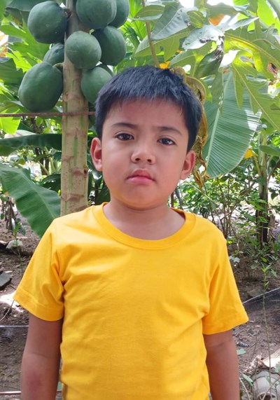 Help Jarix by becoming a child sponsor. Sponsoring a child is a rewarding and heartwarming experience.