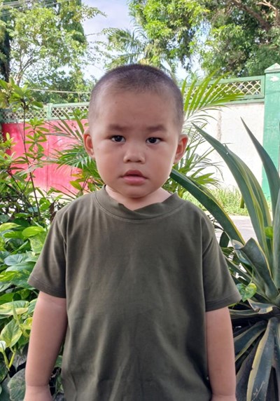 Help James Carl by becoming a child sponsor. Sponsoring a child is a rewarding and heartwarming experience.