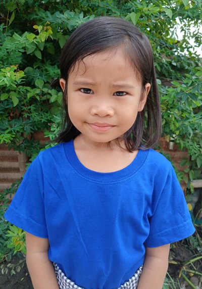 Help Quine Apple by becoming a child sponsor. Sponsoring a child is a rewarding and heartwarming experience.