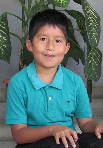 Help Abner Misael by becoming a child sponsor. Sponsoring a child is a rewarding and heartwarming experience.