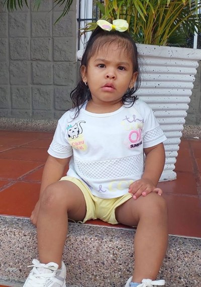 Help Darianys Sofia by becoming a child sponsor. Sponsoring a child is a rewarding and heartwarming experience.