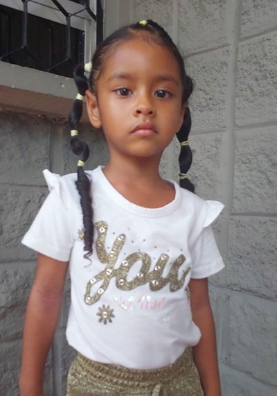 Help Danna Lucia by becoming a child sponsor. Sponsoring a child is a rewarding and heartwarming experience.