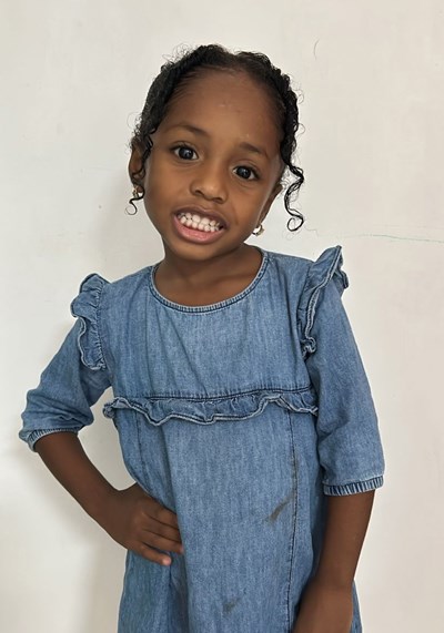 Help Yonaidys Naileth by becoming a child sponsor. Sponsoring a child is a rewarding and heartwarming experience.